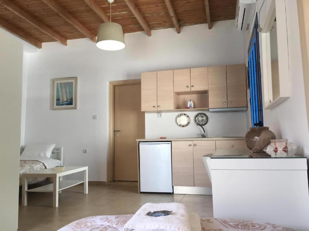 Bed and Breakfast Sifis Лутрон Экстерьер фото